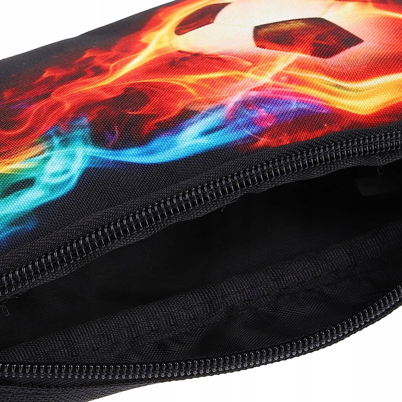 Bardzo Pojemny Chłopięcy Piórnik Szkolny z Piłką