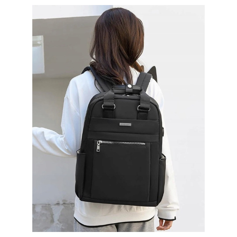 Miejski plecak na laptopa 15.6" z portem USB - Czarny (T111)