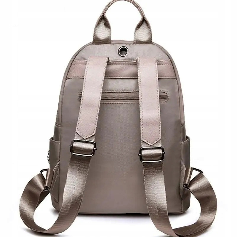 Wodoodporny Plecak Miejski Damski z Brelokiem - Beżowy (T113)