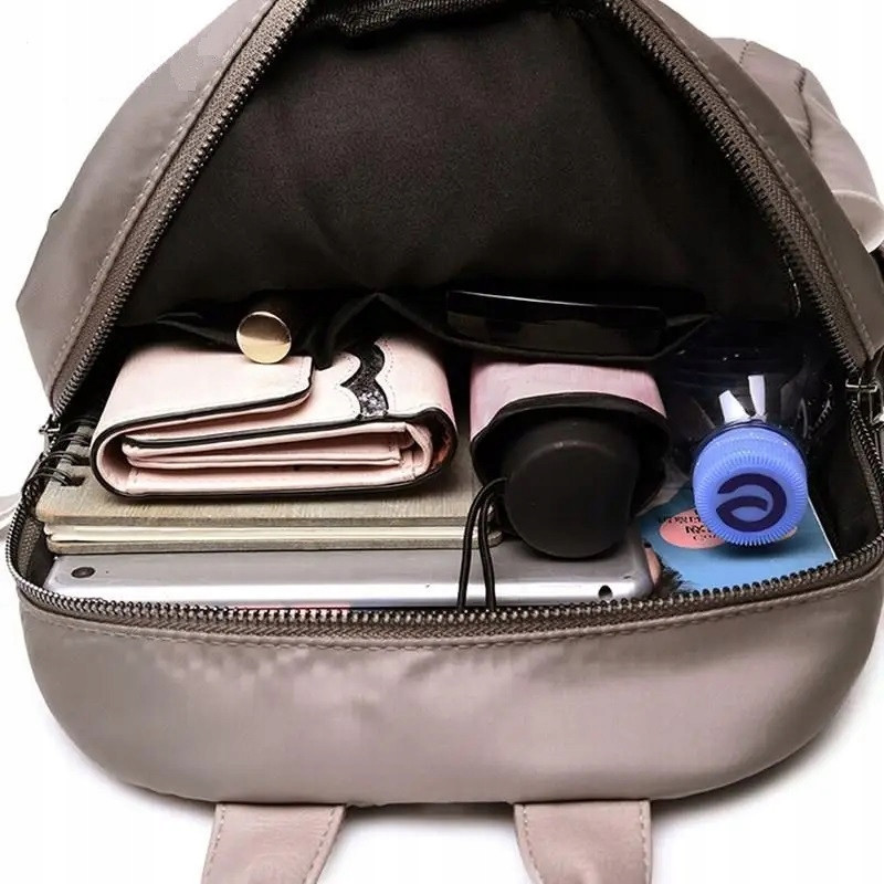 Wodoodporny Plecak Miejski Damski z Brelokiem - Beżowy (T113)