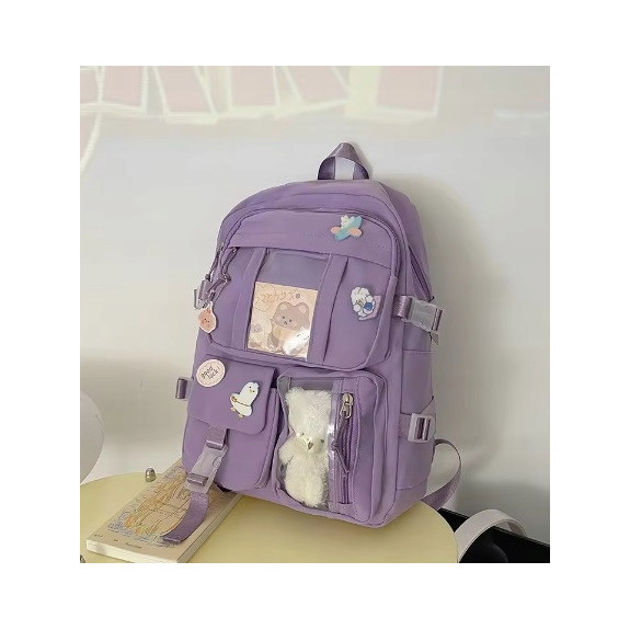 Plecak fioletowy z breloczkami i przypinkami kieszeń na laptop 15 cali (D087)