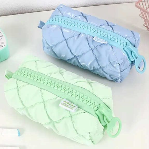 Piórnik Puffy Pikowany Miętowy Matowy Pojemny Szkolny Młodzieżowy Etui