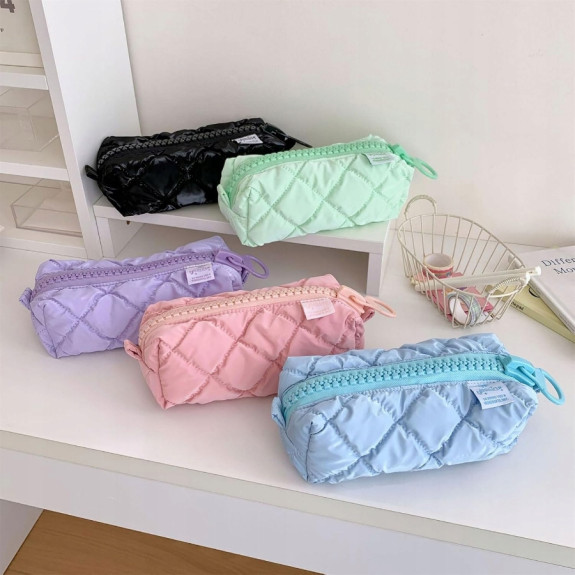 Piórnik Puffy Pikowany Miętowy Matowy Pojemny Szkolny Młodzieżowy Etui