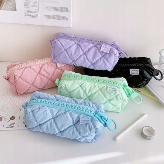 Piórnik Puffy Pikowany Fioletowy Matowy Pojemny Szkolny Młodzieżowy Etui