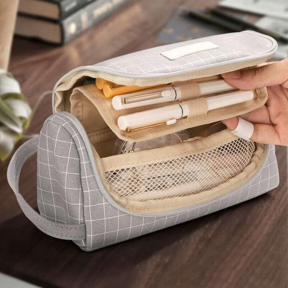 Klasyczny Szary Piórnik Szkolny w Kratę