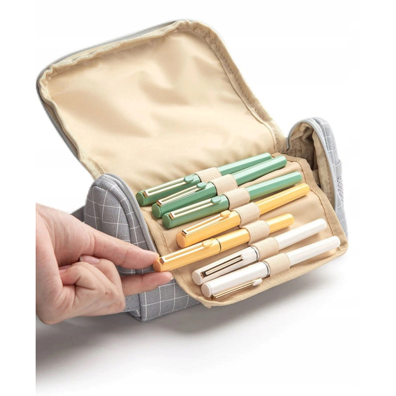 Klasyczny Szary Piórnik Szkolny w Kratę